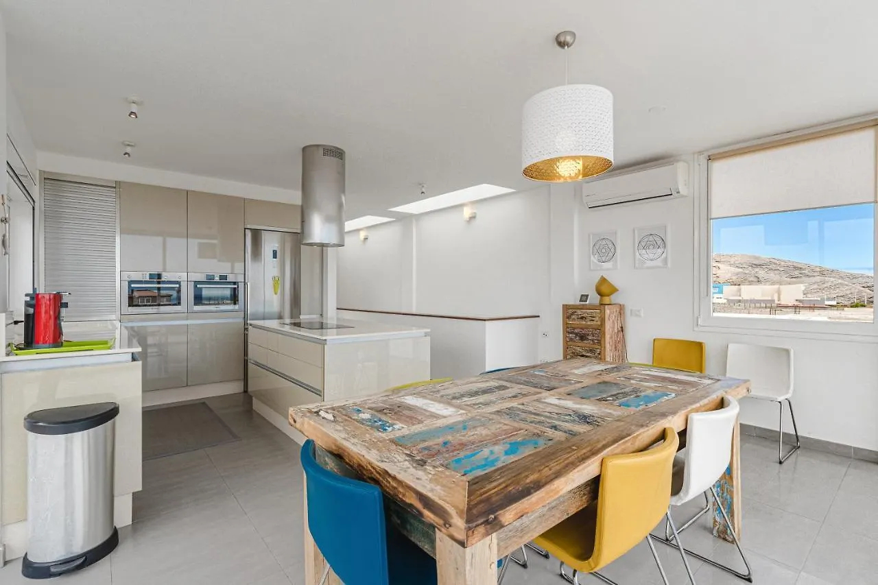 Modern 3Bdr Villa With Heated Pool El Médano İspanya