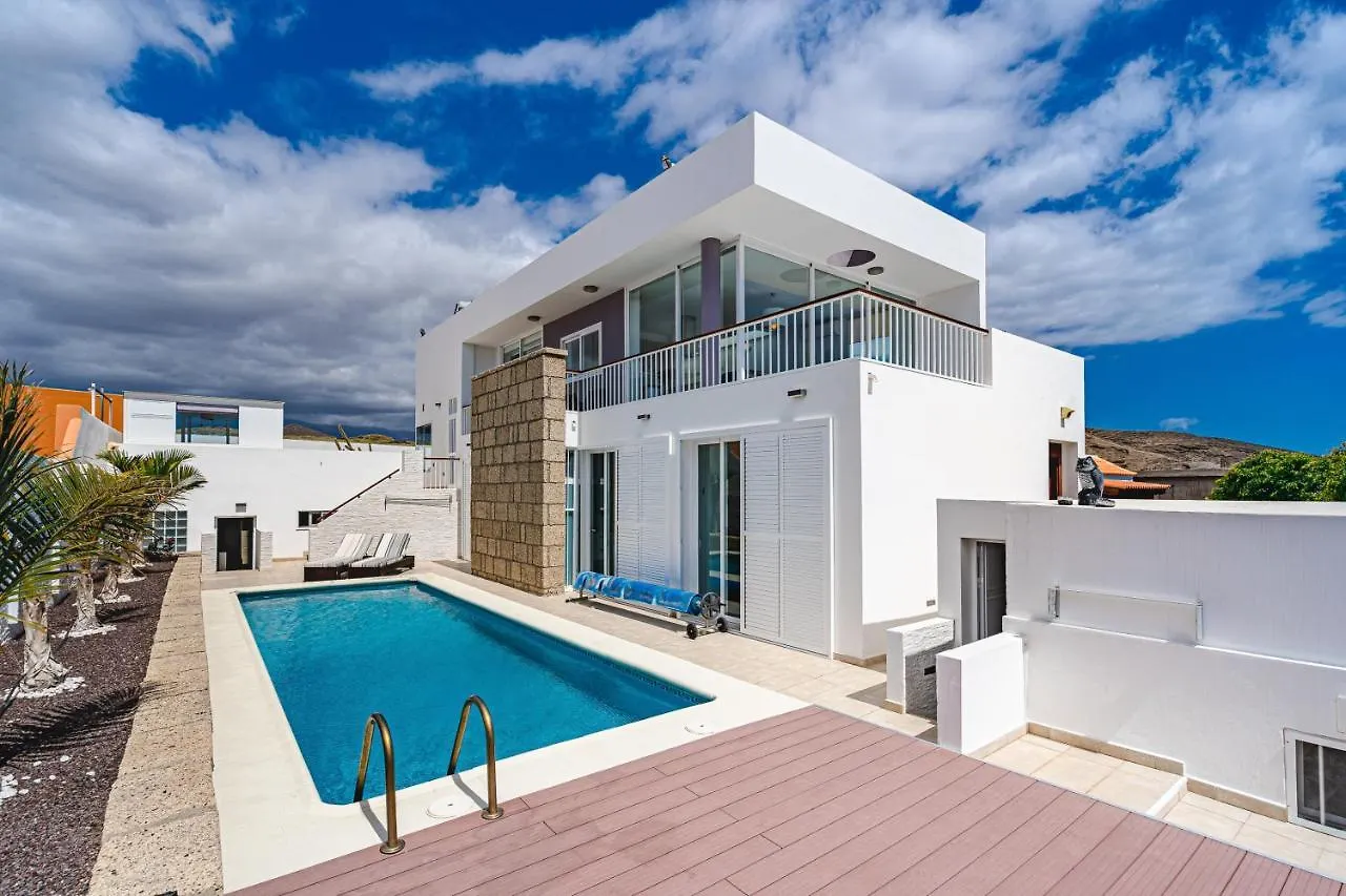 Modern 3Bdr Villa With Heated Pool El Médano 0*,  İspanya