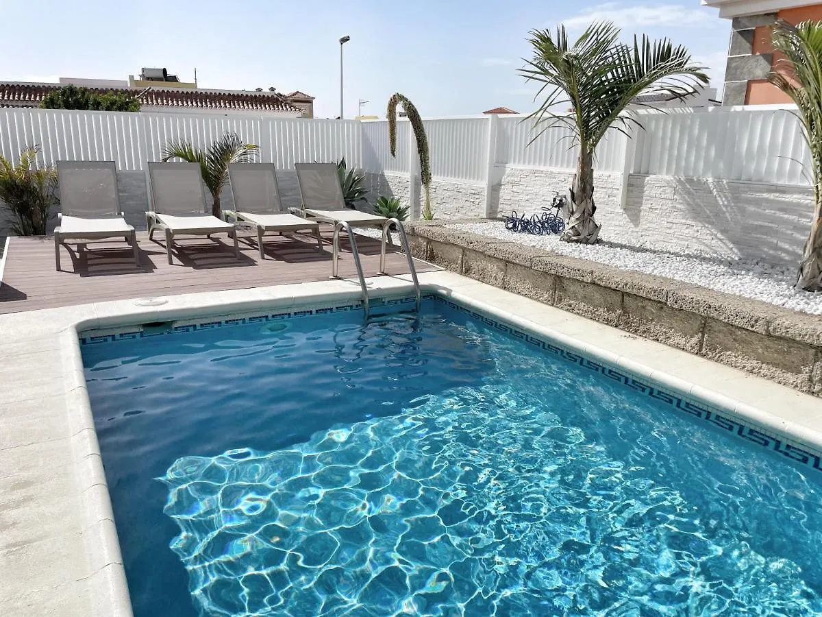 Modern 3Bdr Villa With Heated Pool El Medano   El Medano (Tenerife)
