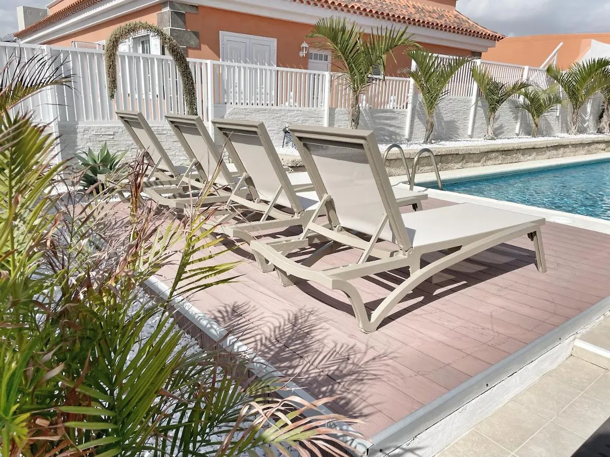 Modern 3Bdr Villa With Heated Pool El Medano  El Medano (Tenerife)